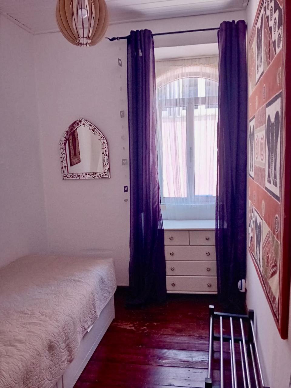 The Corner House - Charming Rustic In The Heart Of *