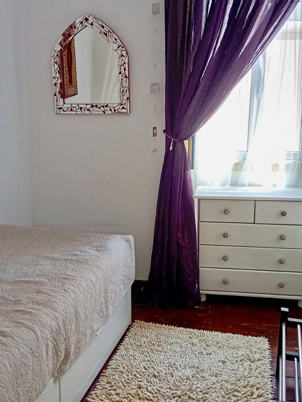 The Corner House - Charming Rustic In The Heart Of Hébergement de vacances *